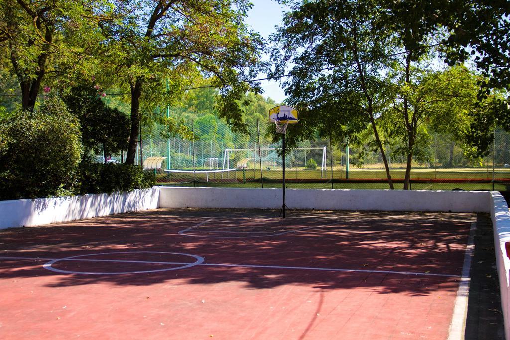 Villaggio Camping Rancho Каньяно-Варано Экстерьер фото